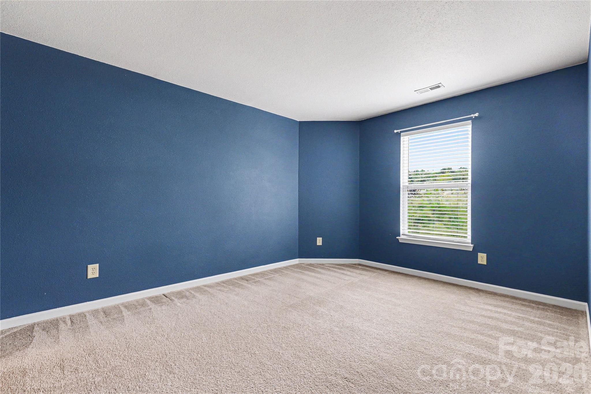 3800 Shasta Circle — Clover