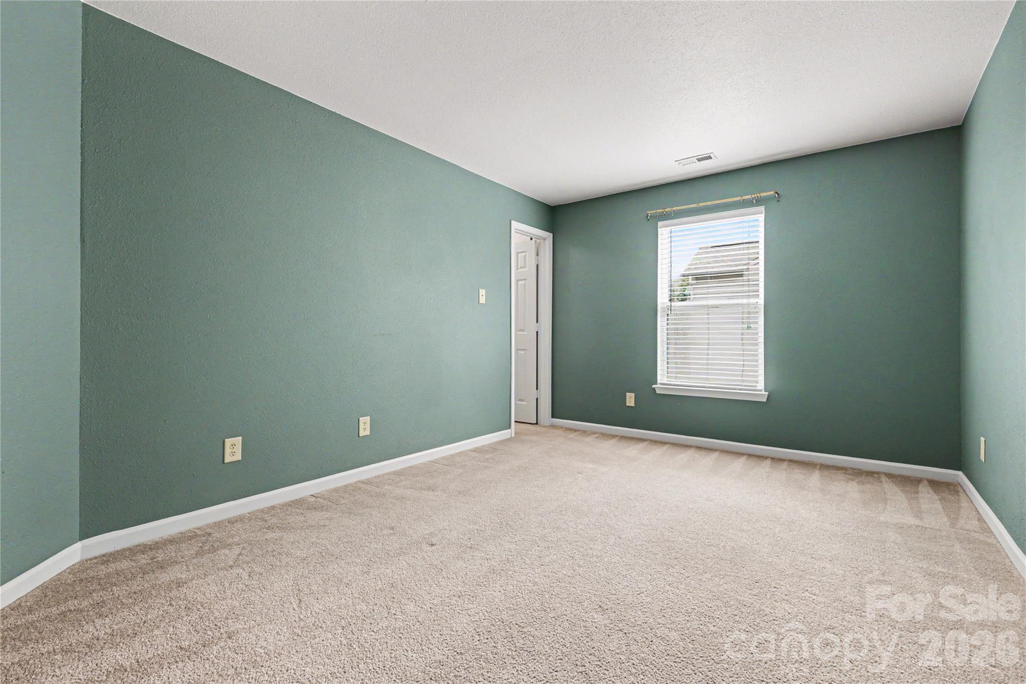 3800 Shasta Circle — Clover