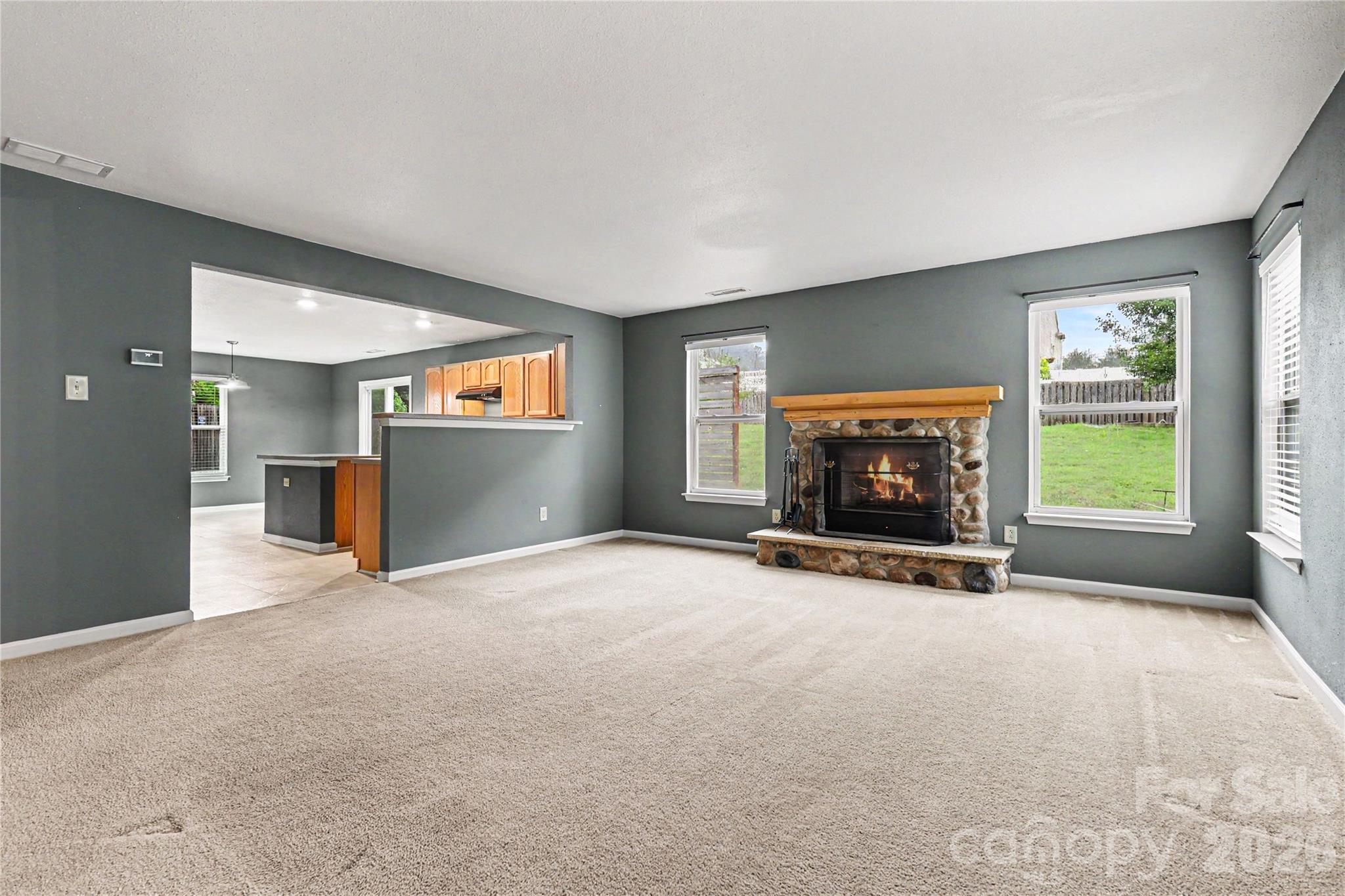 3800 Shasta Circle — Clover
