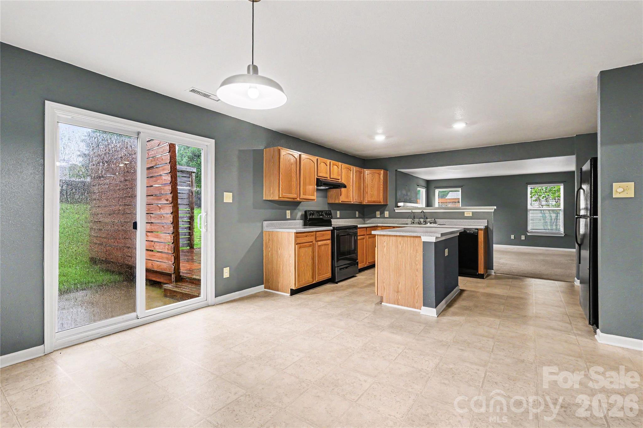 3800 Shasta Circle — Clover