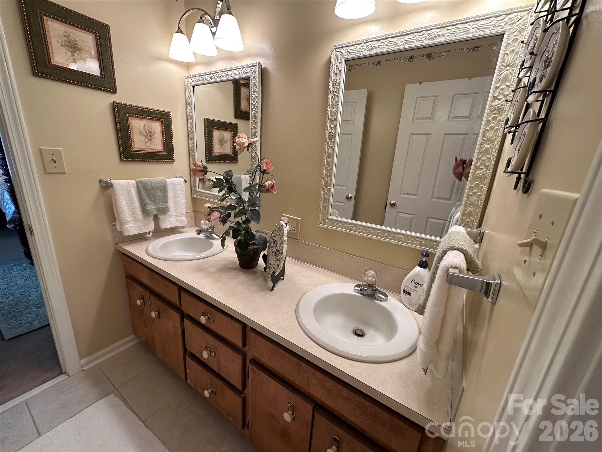 5525 Randolph Road — Kannapolis