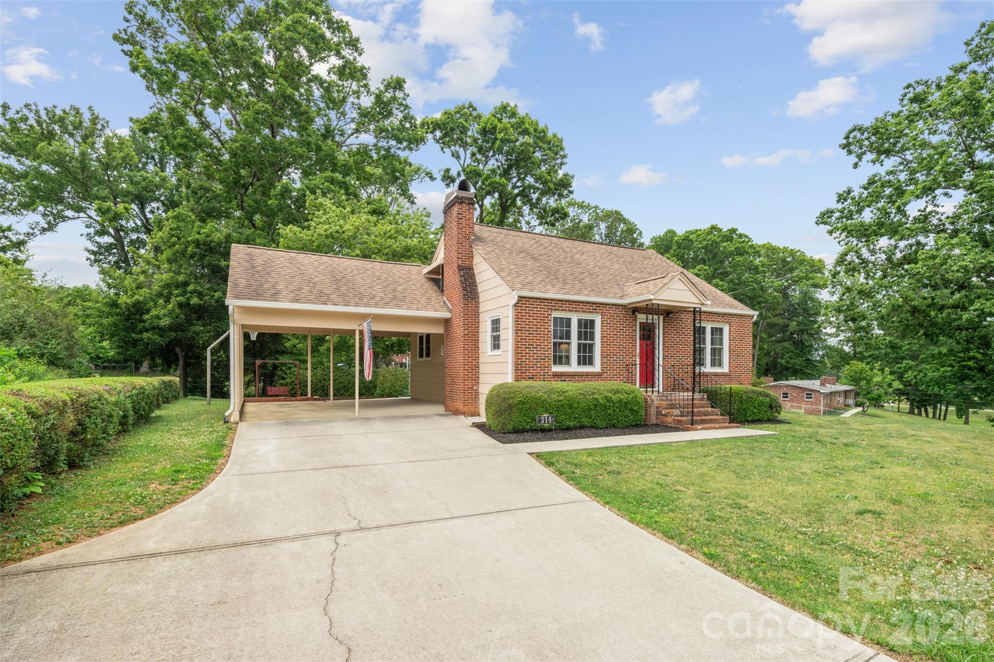 314 Old Leicester Highway — Asheville