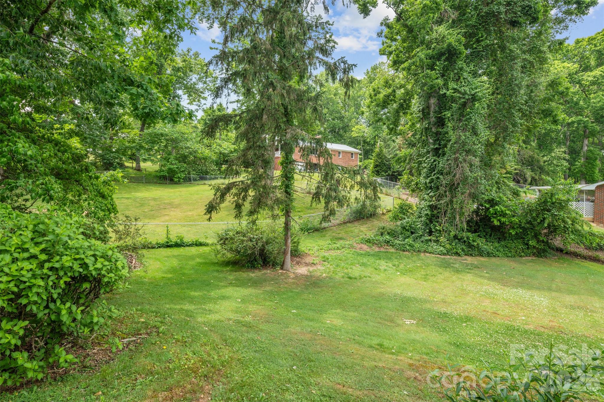 314 Old Leicester Highway — Asheville
