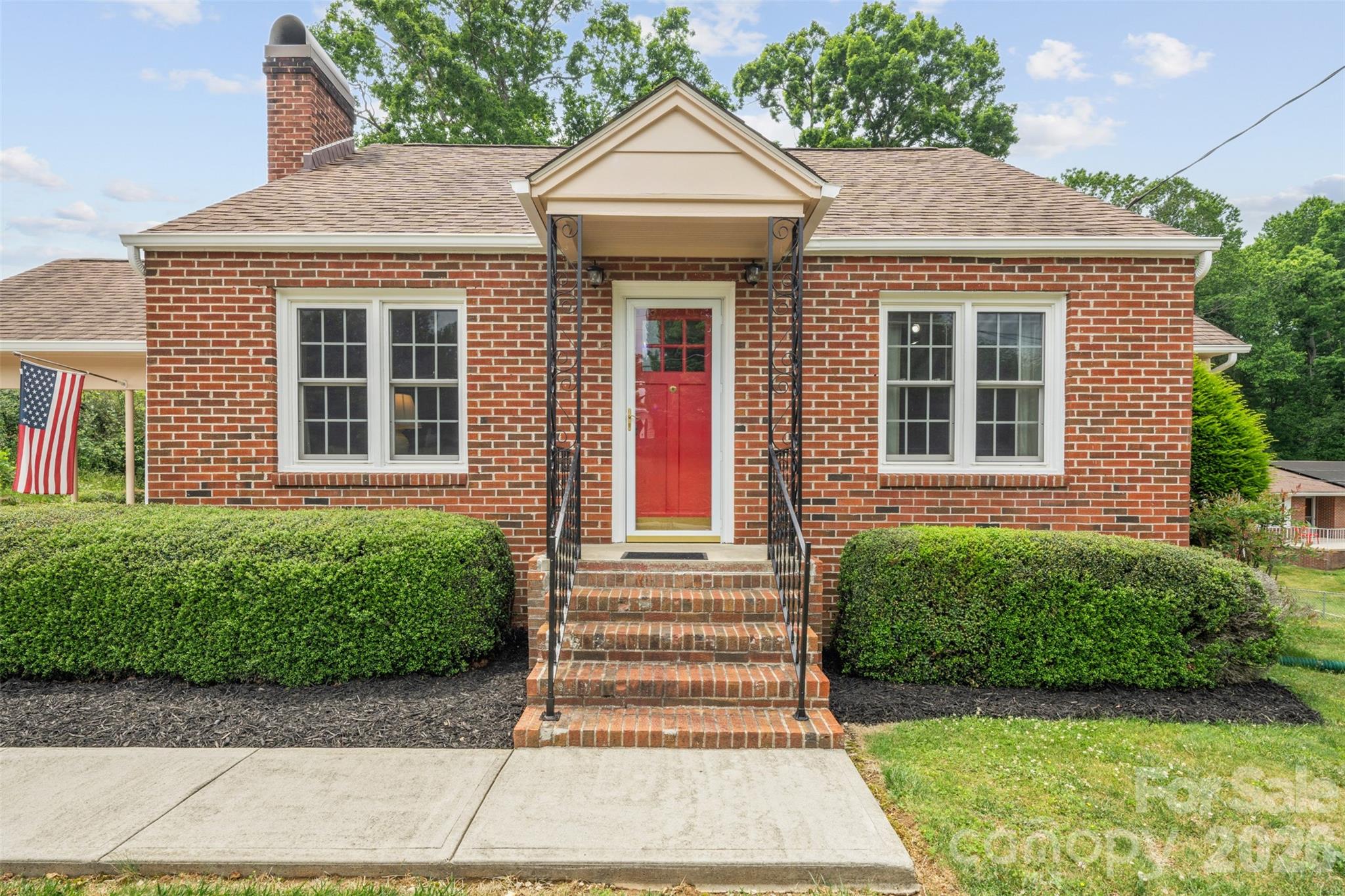 314 Old Leicester Highway — Asheville