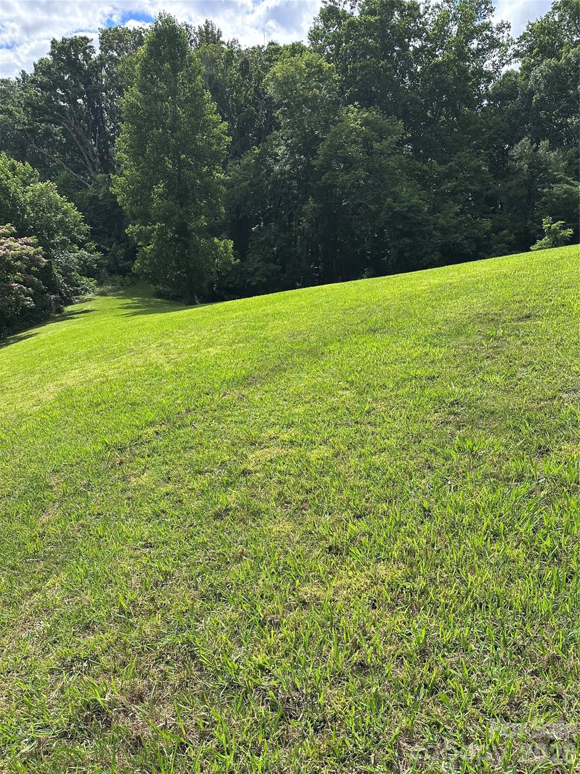 70 Heslar Way — Marshall