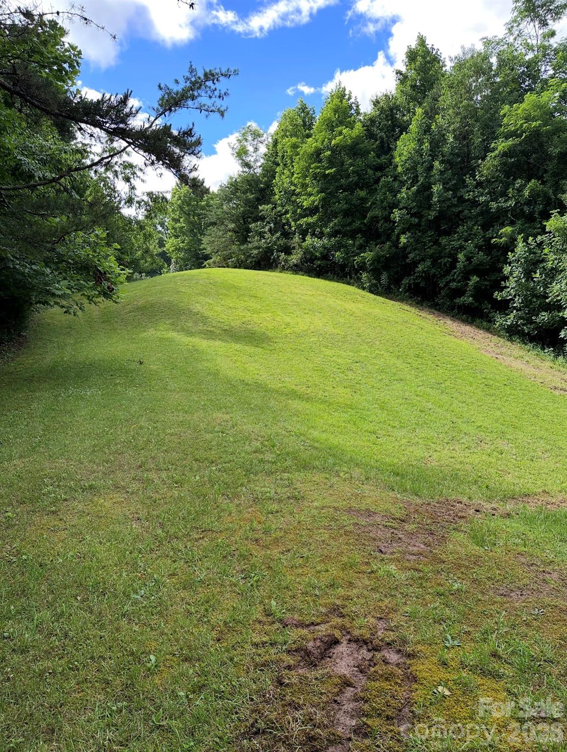 70 Heslar Way — Marshall