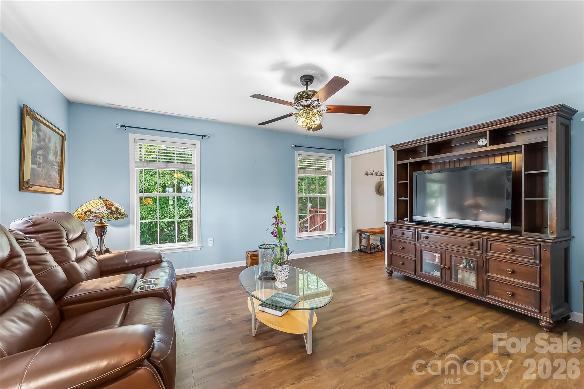 70 Heslar Way — Marshall