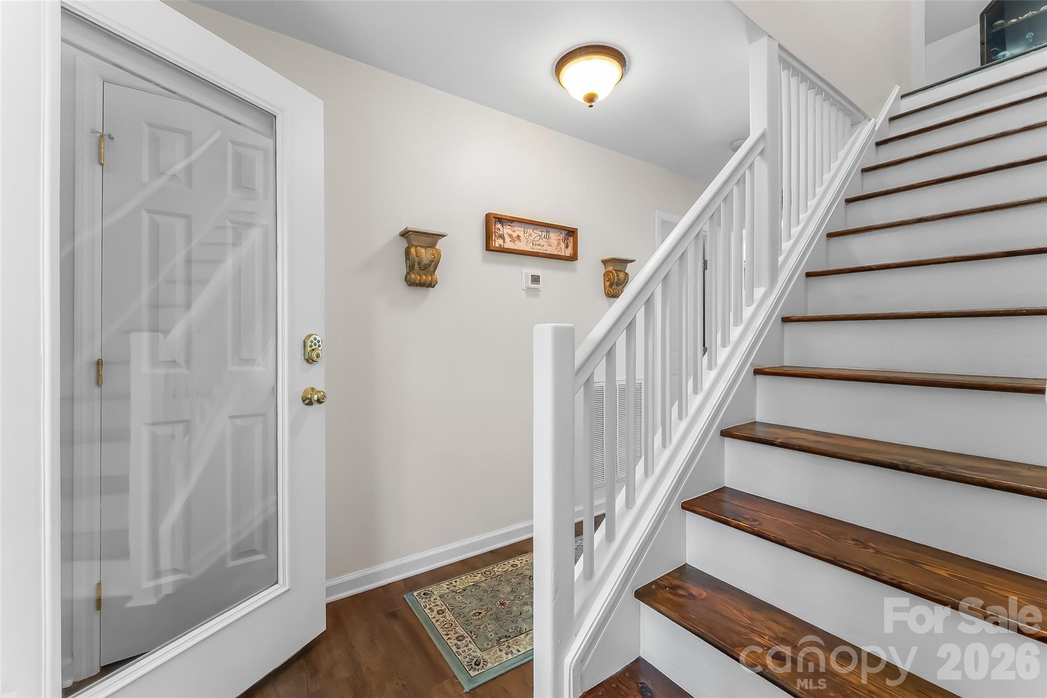 70 Heslar Way — Marshall