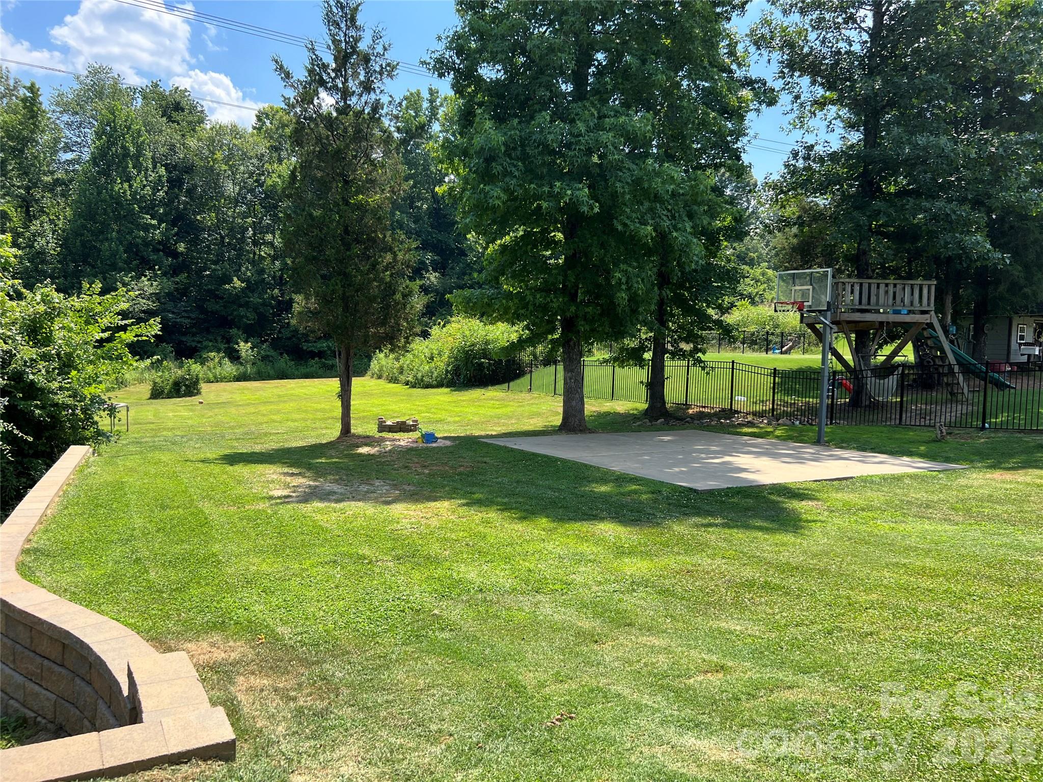 1106 Brookdale Lane — Stanley