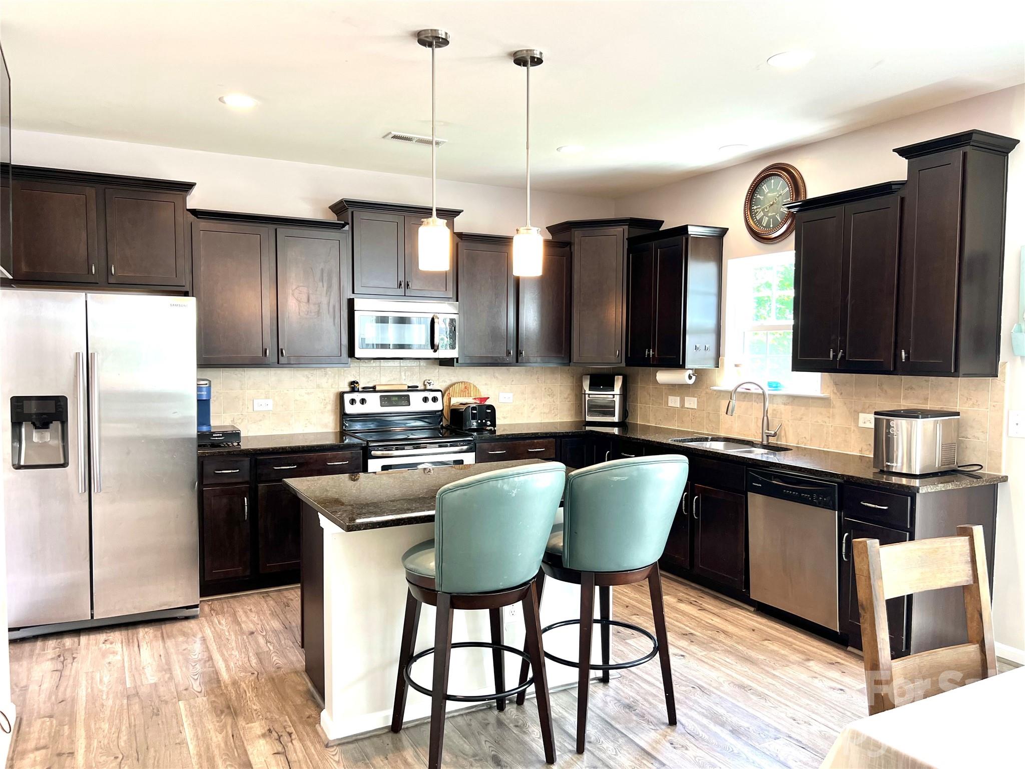 1106 Brookdale Lane — Stanley