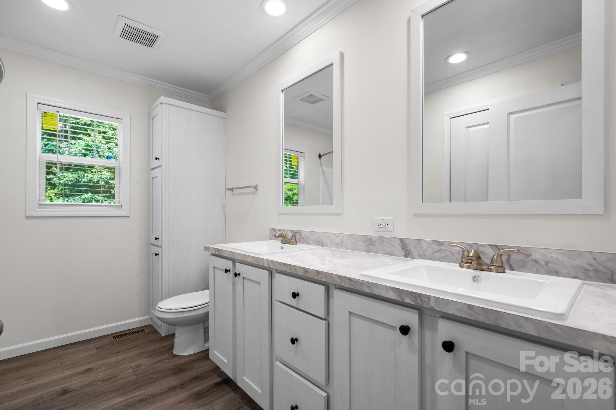 4960 Berkley Street — Morganton