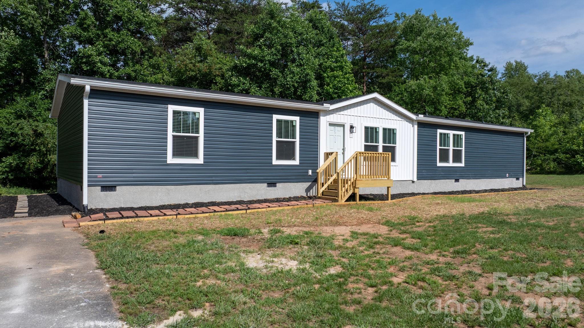 4960 Berkley Street — Morganton