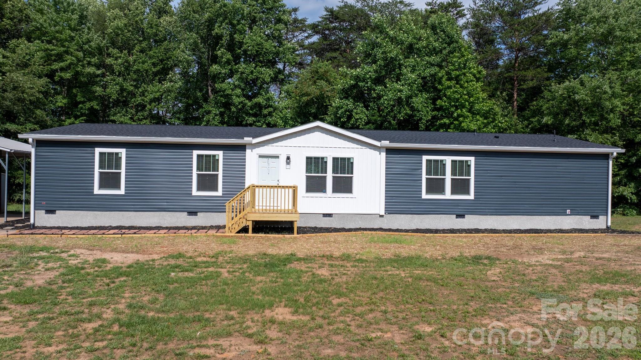 4960 Berkley Street — Morganton