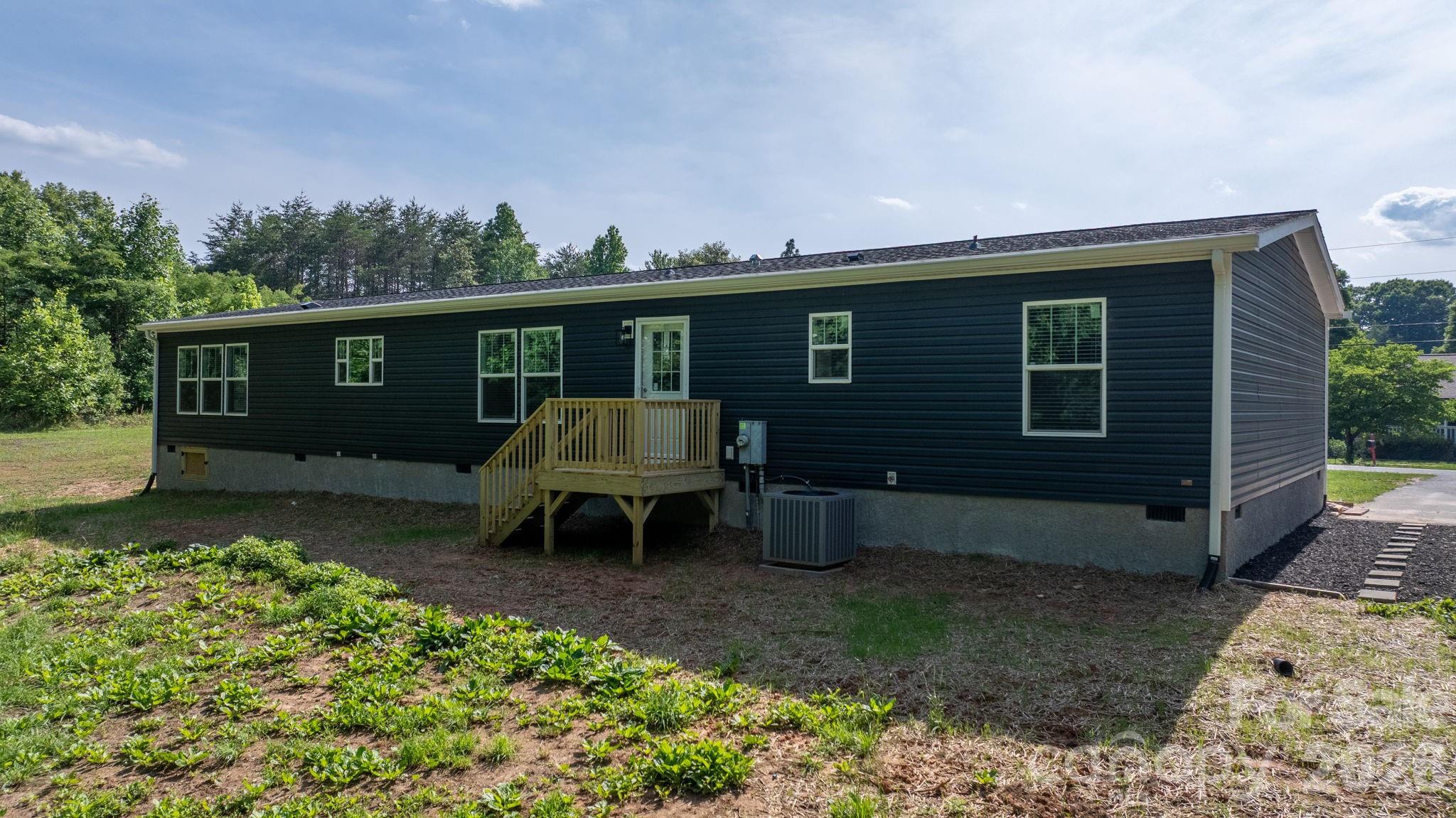 4960 Berkley Street — Morganton