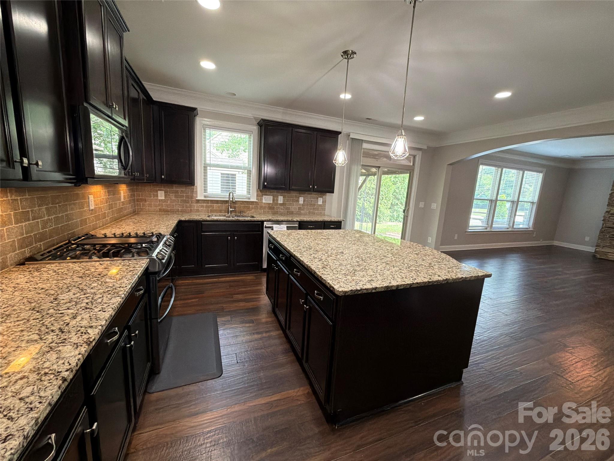 6013 Hyde Park Drive — Indian Trail