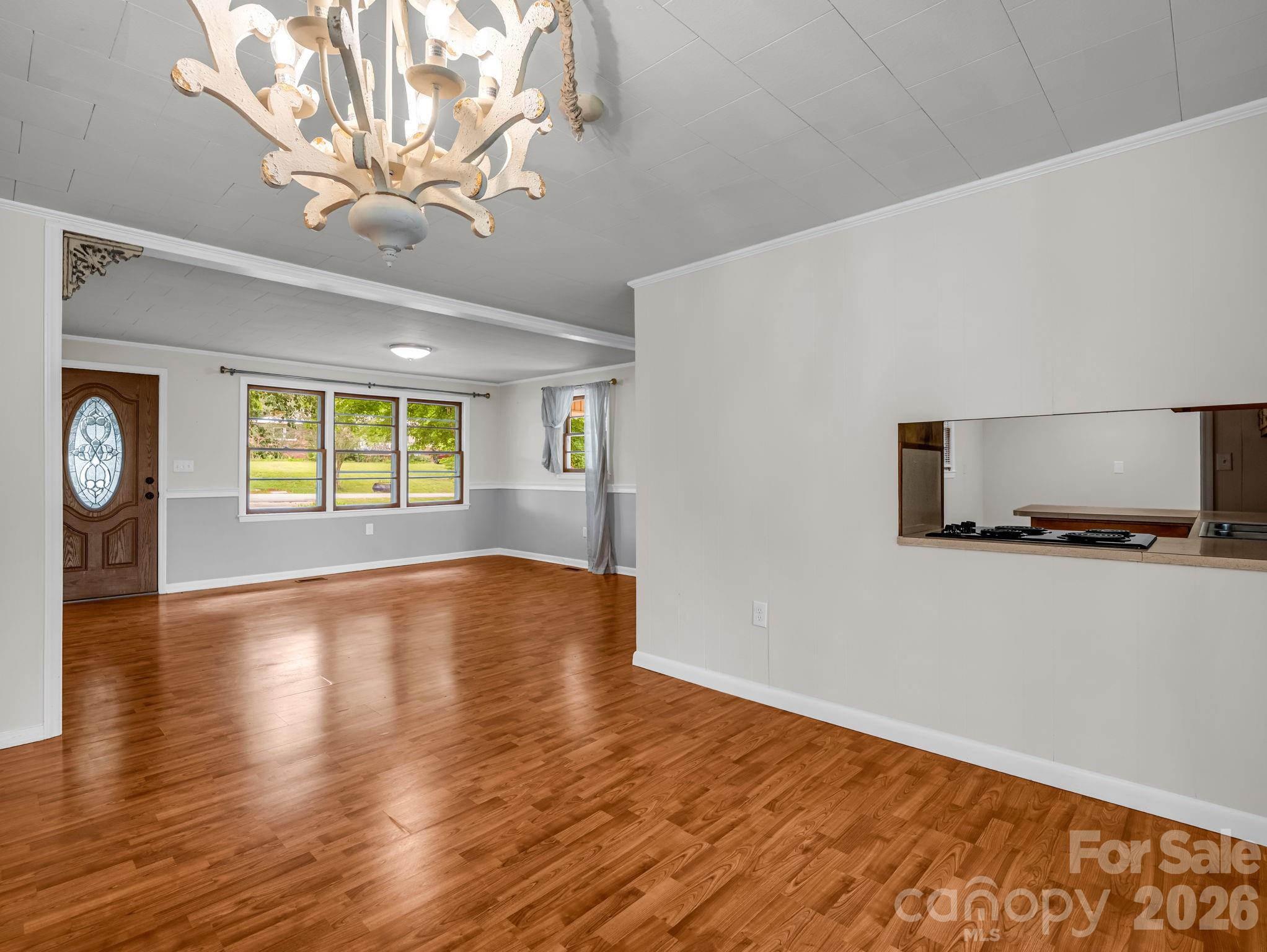 151 Woodside Drive — Forest City