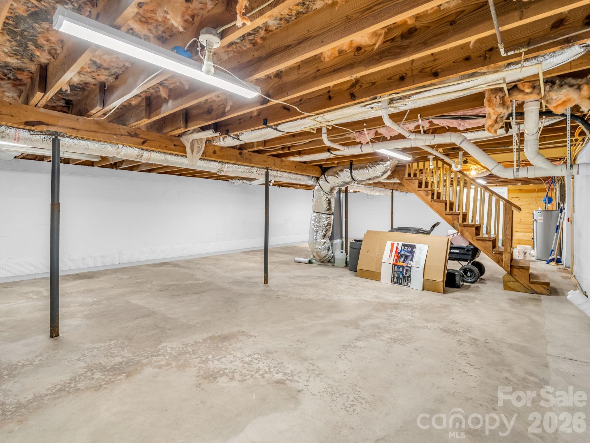 151 Woodside Drive — Forest City