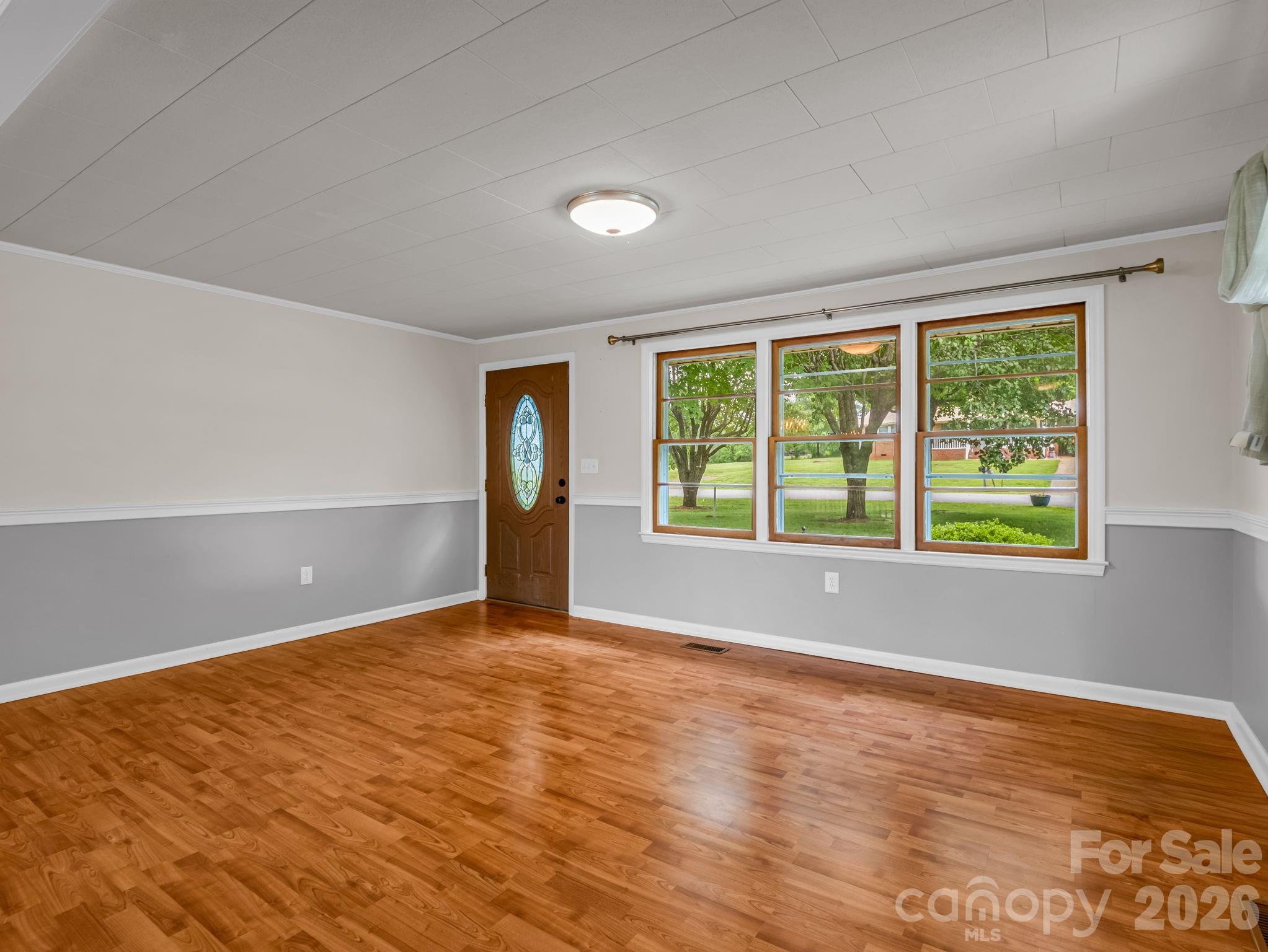 151 Woodside Drive — Forest City