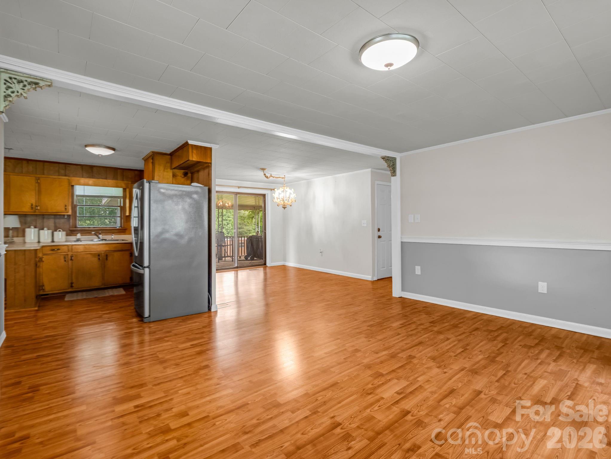 151 Woodside Drive — Forest City