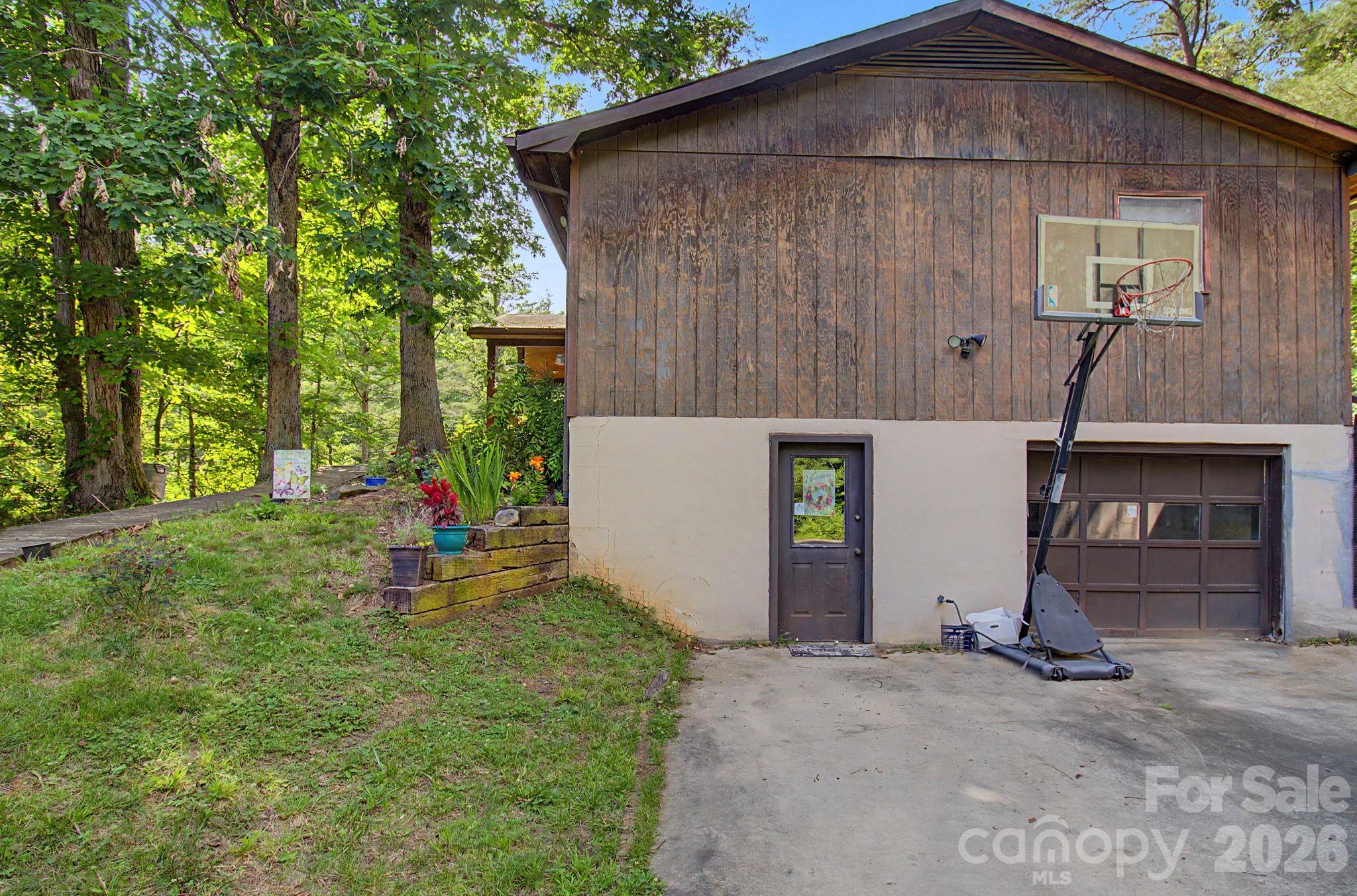 175 Pine Cove Lane — Alexander