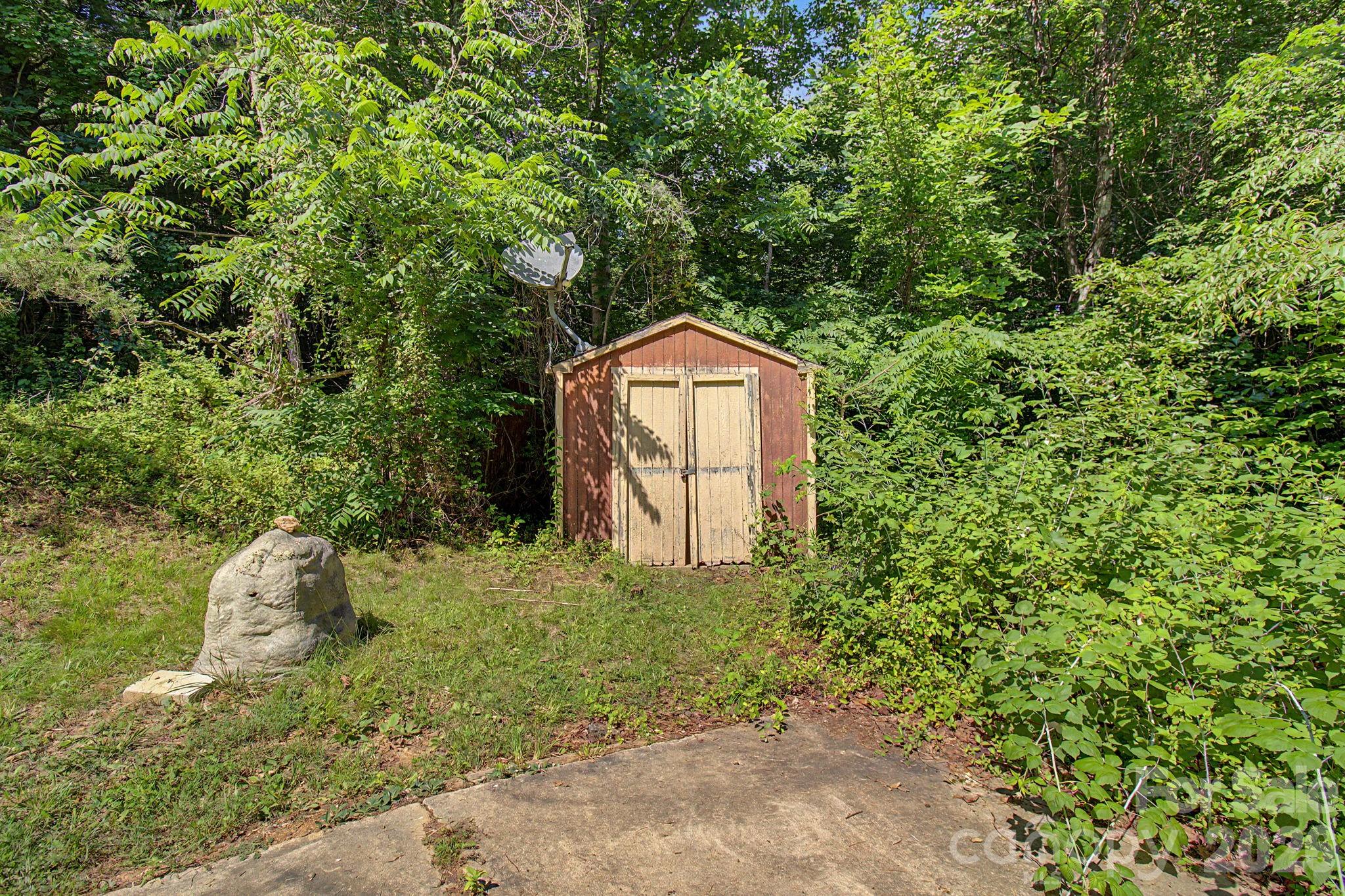 175 Pine Cove Lane — Alexander