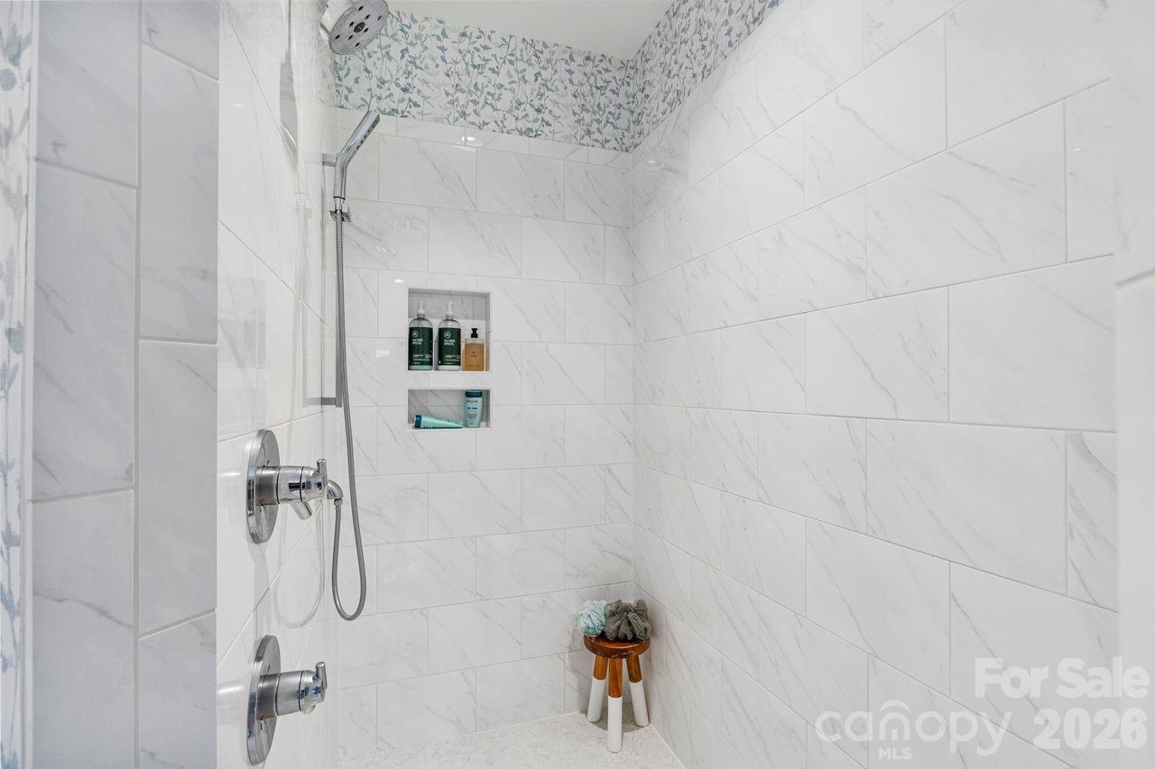 11113 Benjamin Smith Avenue — Huntersville