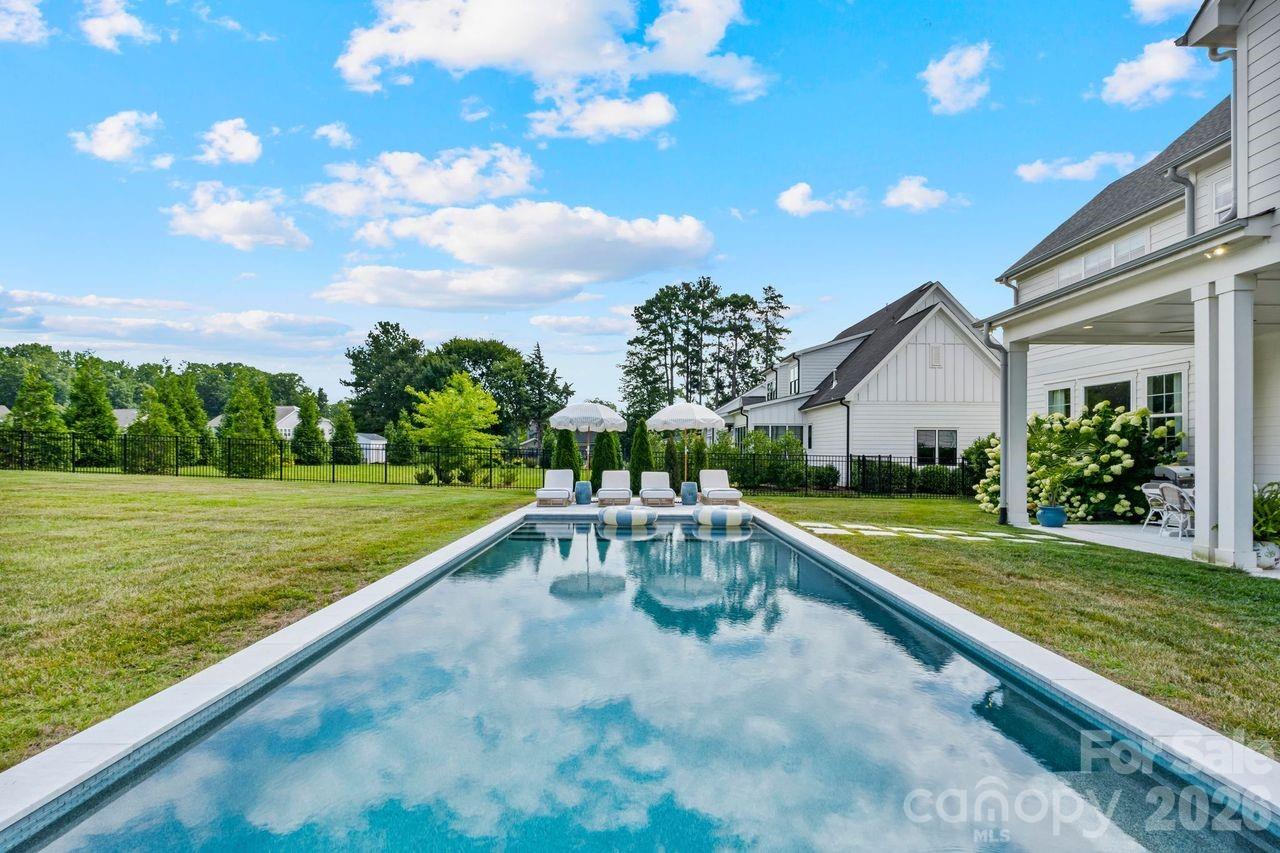 11113 Benjamin Smith Avenue — Huntersville