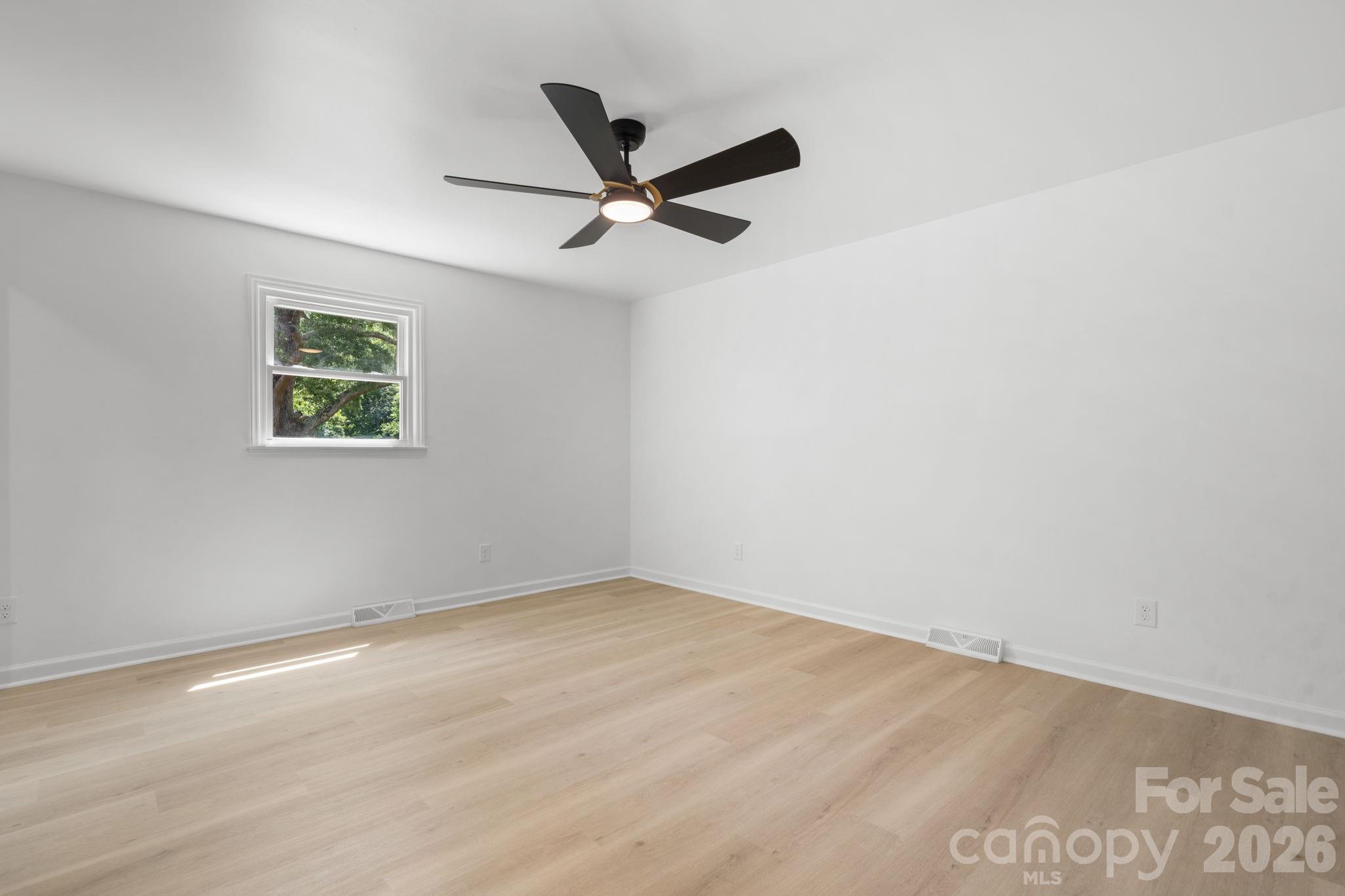 602 Sharon Drive — Statesville