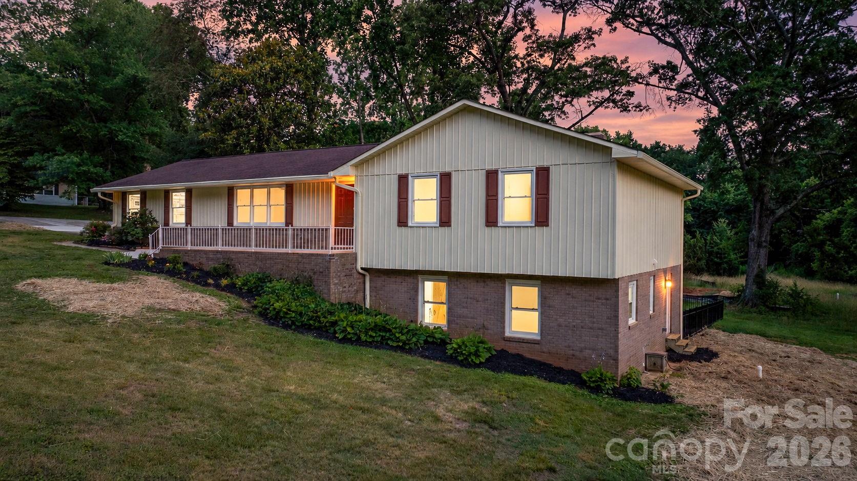 602 Sharon Drive — Statesville