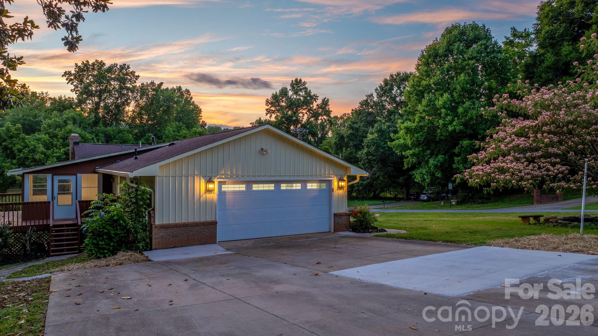 602 Sharon Drive — Statesville