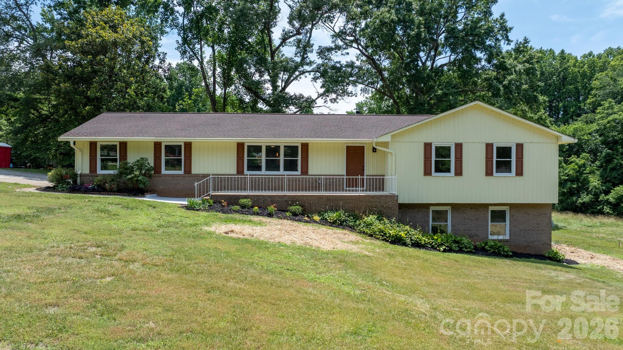 602 Sharon Drive — Statesville