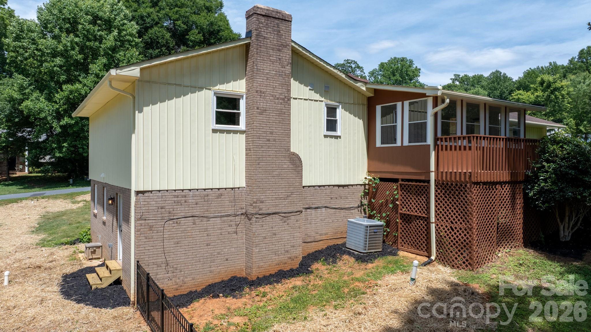 602 Sharon Drive — Statesville