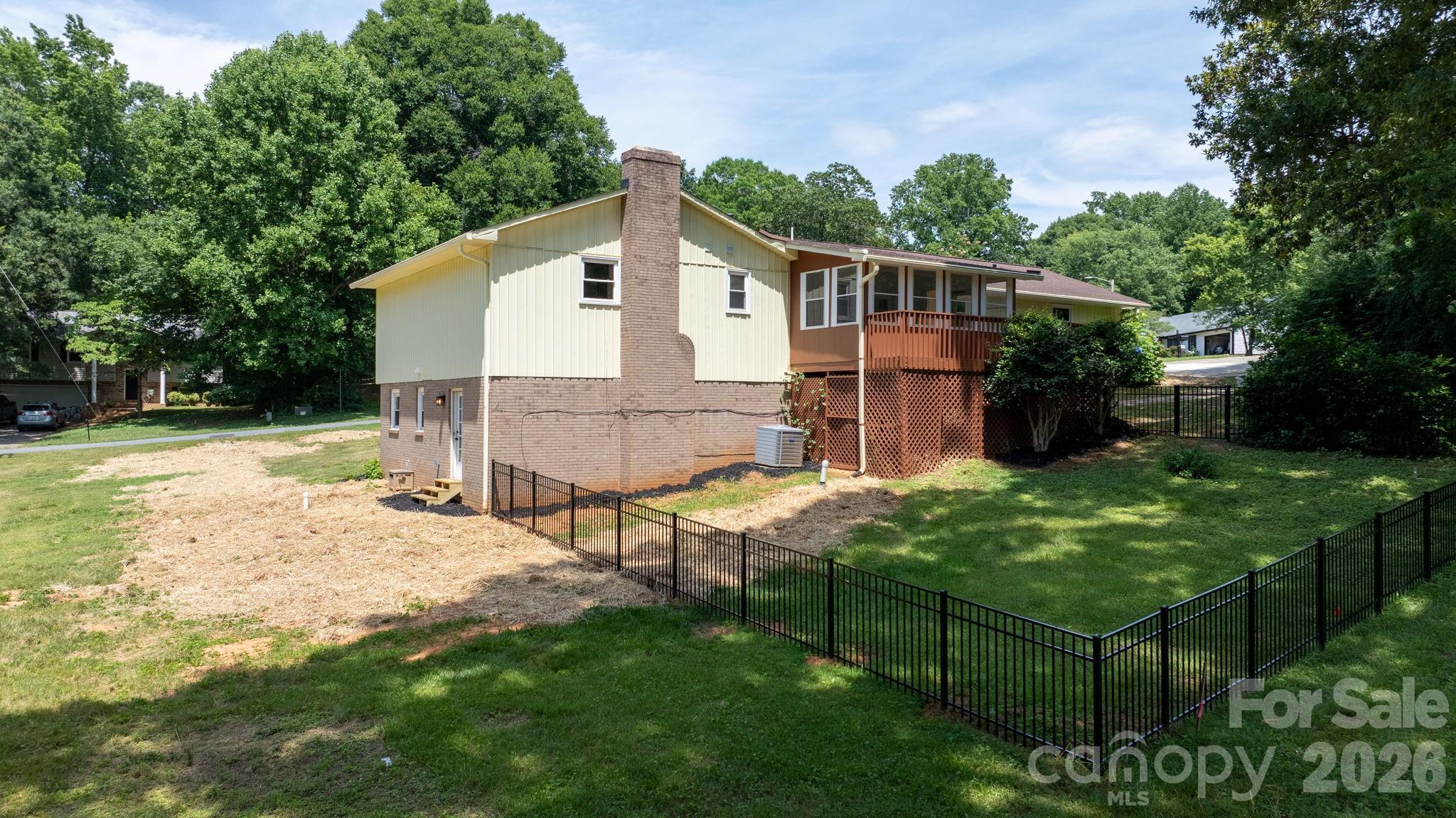 602 Sharon Drive — Statesville