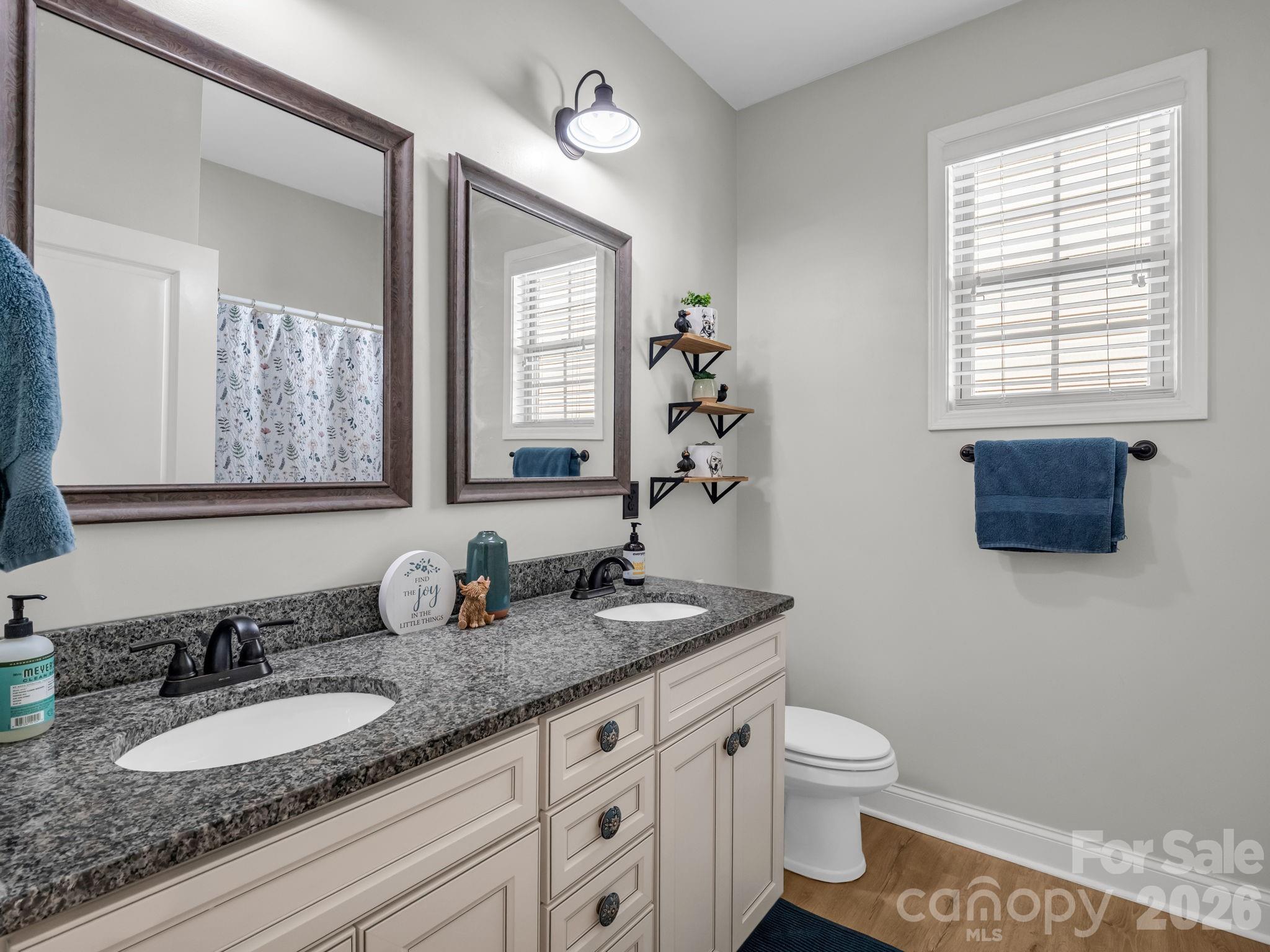 672 Ridgeville Crossing Drive — Inman