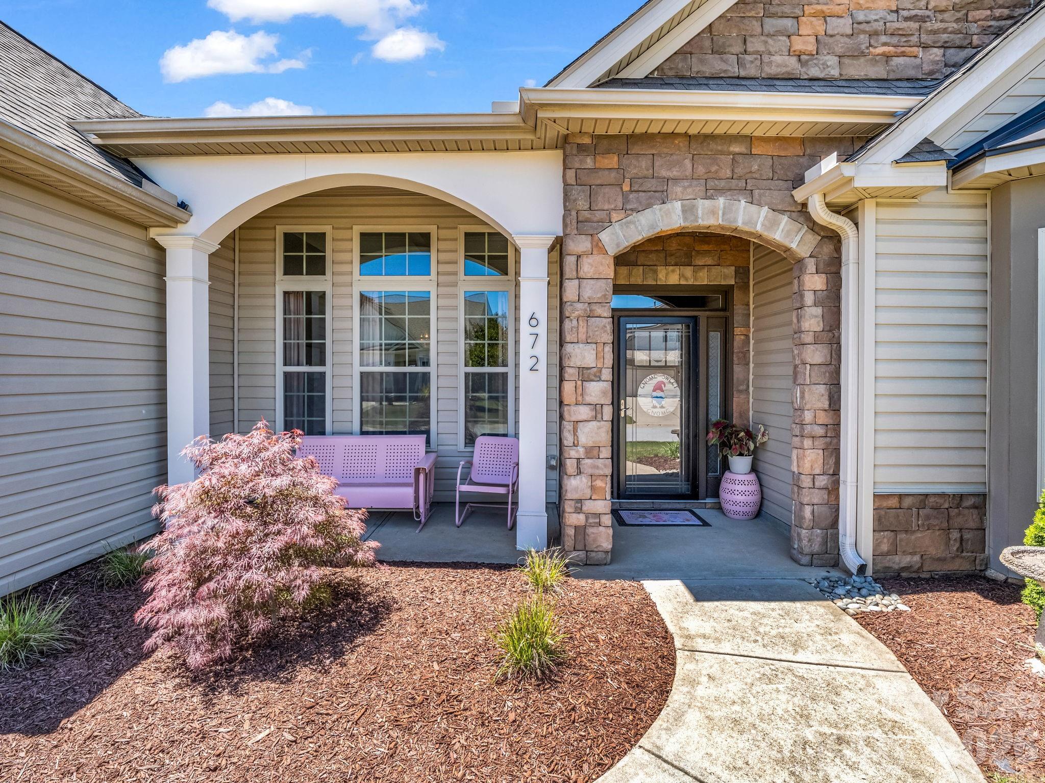 672 Ridgeville Crossing Drive — Inman