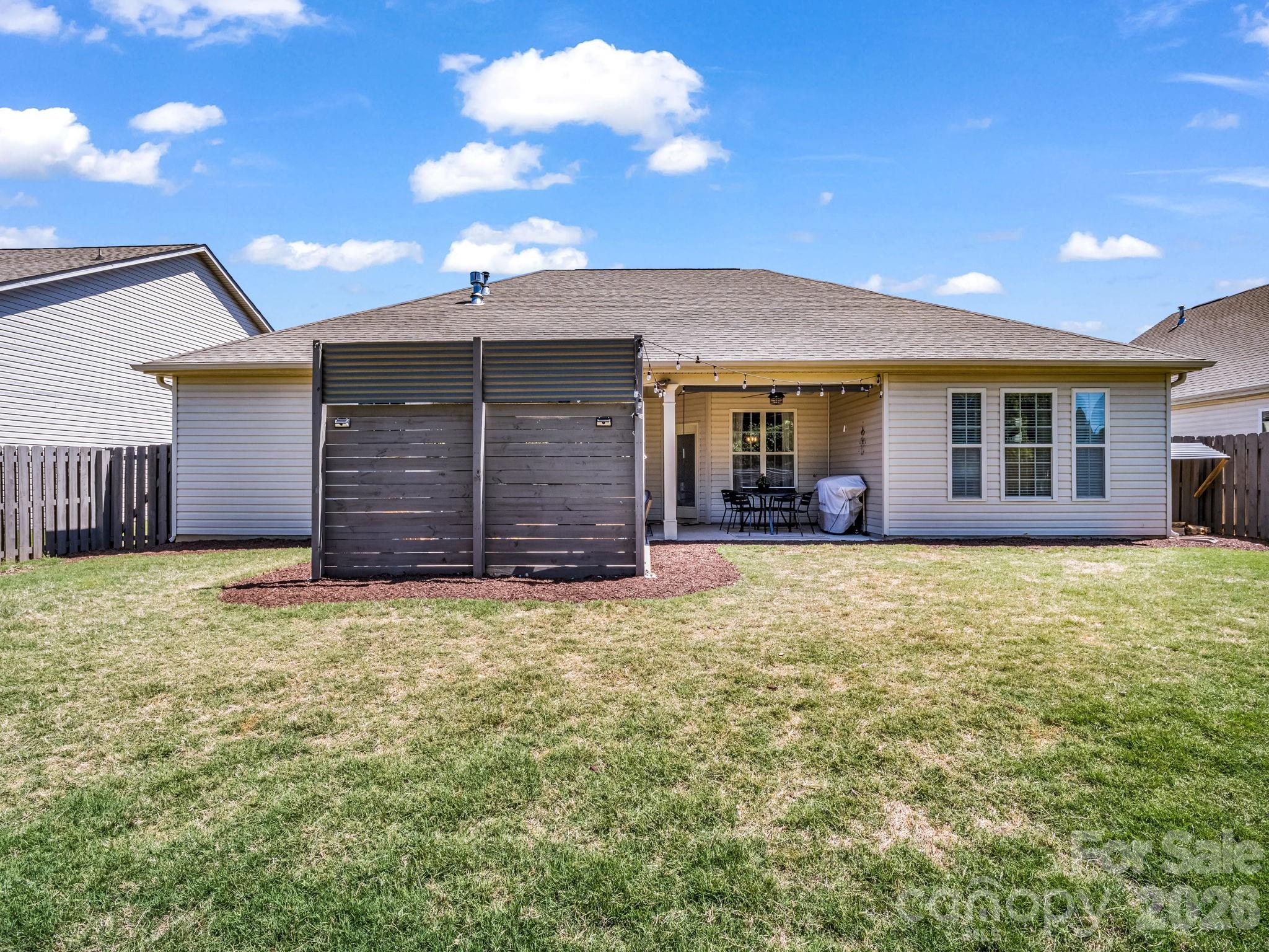672 Ridgeville Crossing Drive — Inman