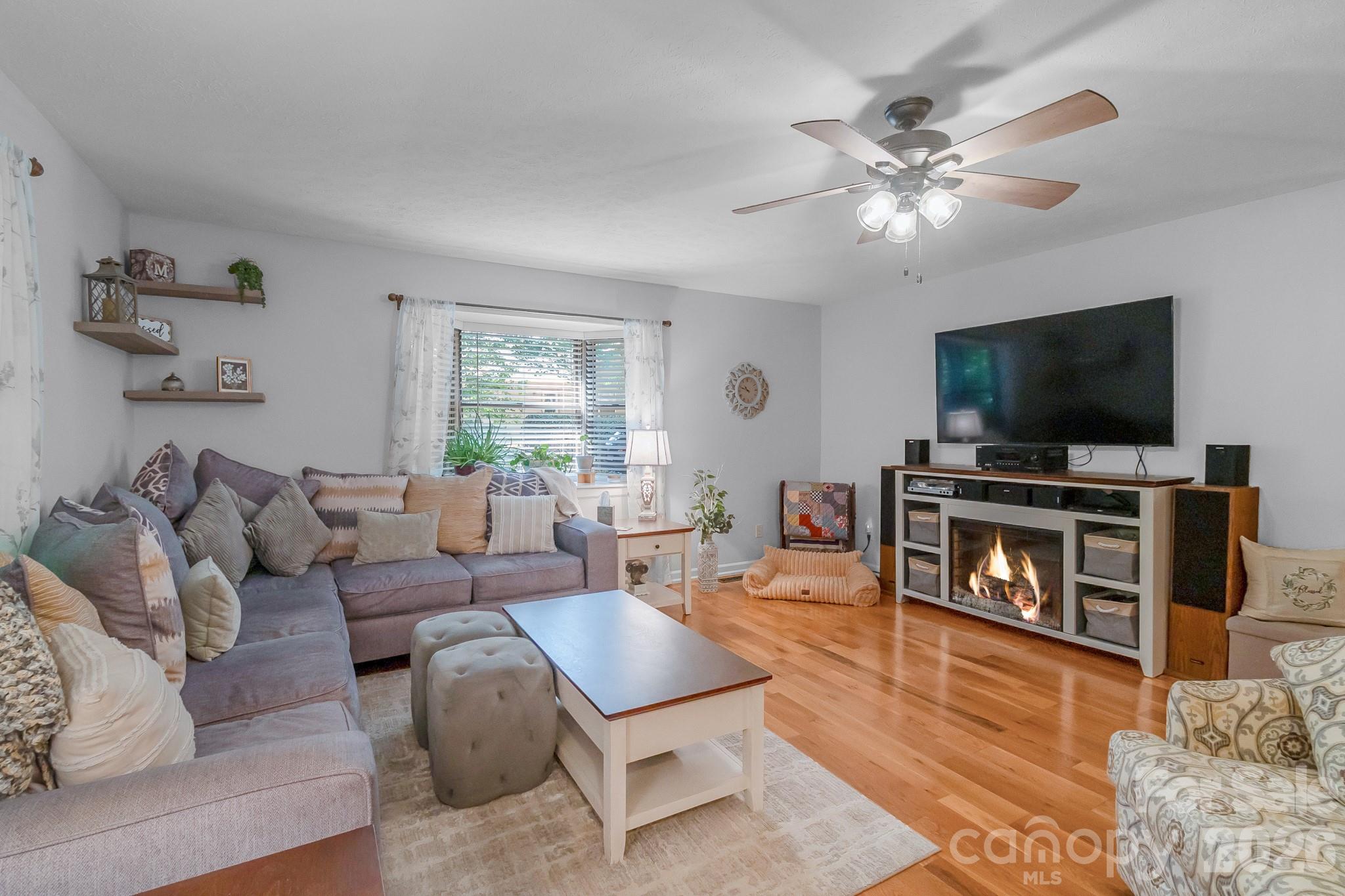 6806 Davis Road — Waxhaw