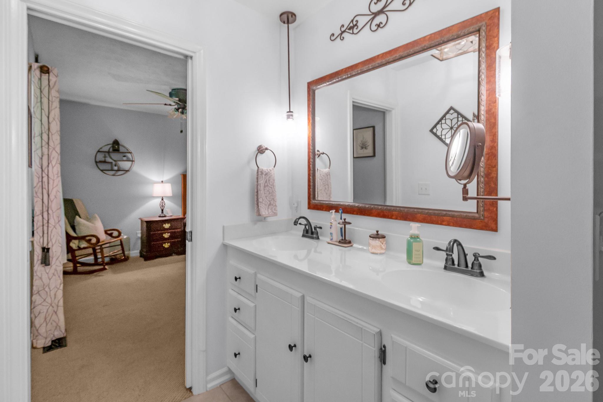 6806 Davis Road — Waxhaw