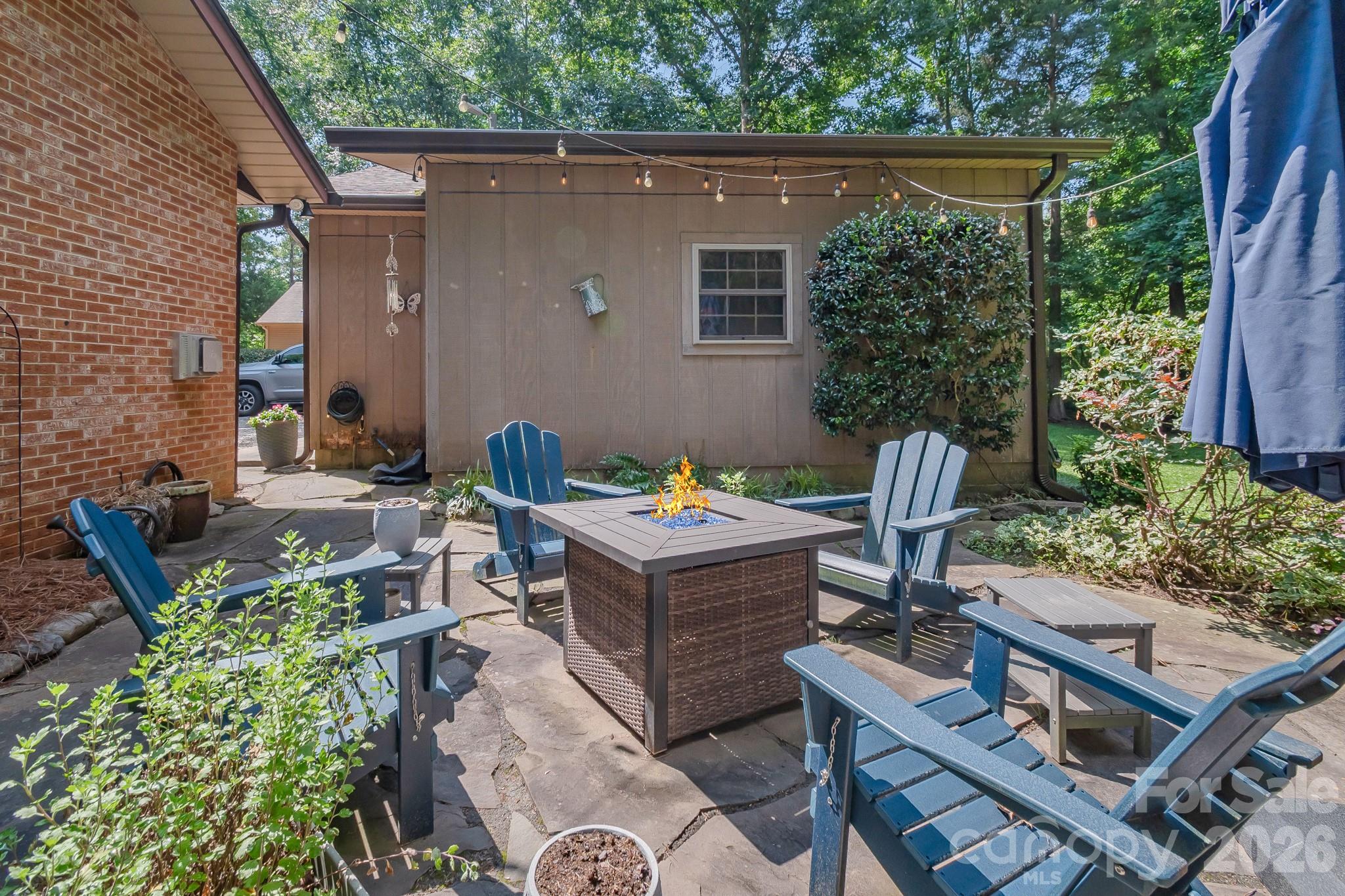 6806 Davis Road — Waxhaw