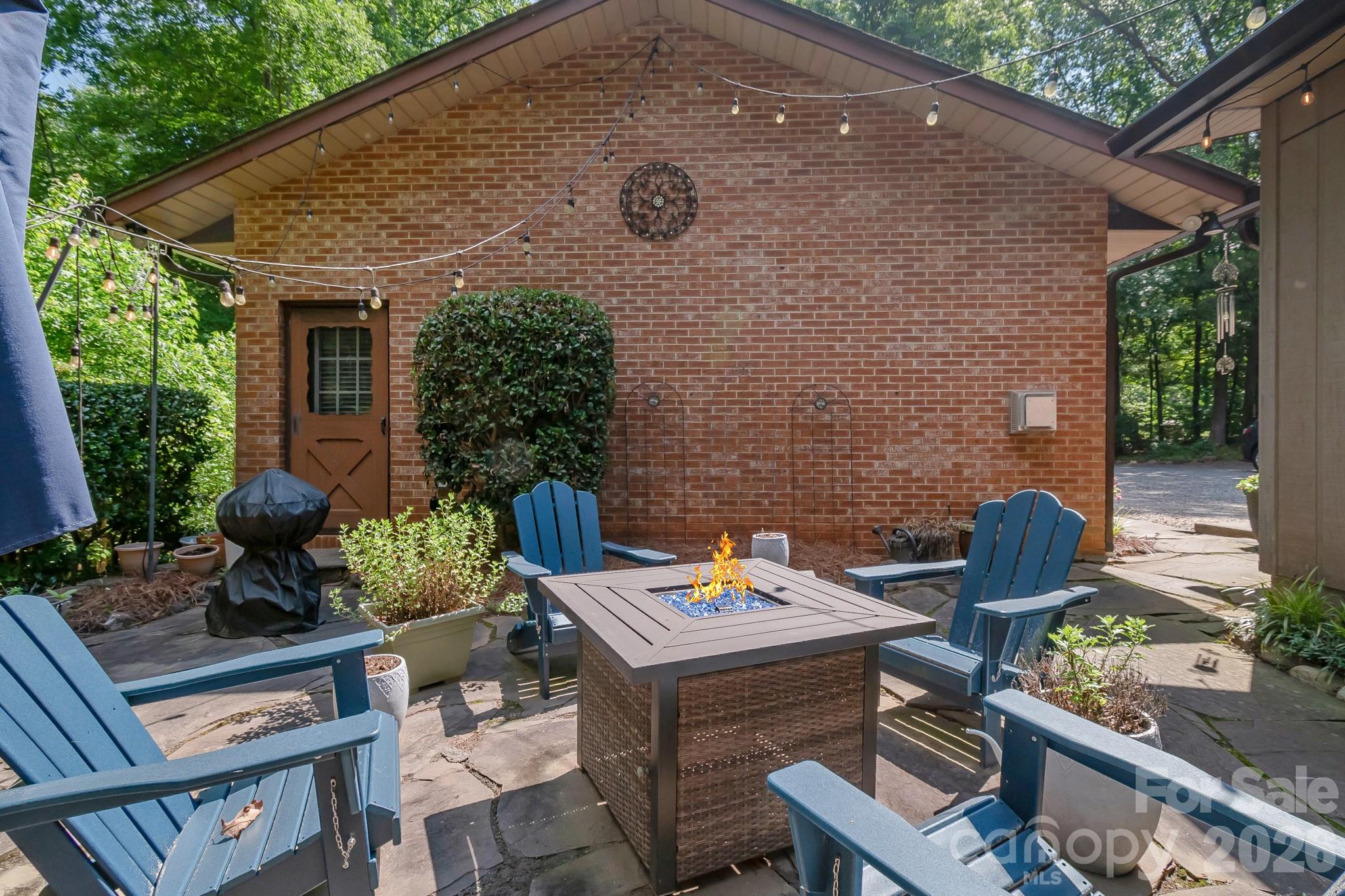 6806 Davis Road — Waxhaw