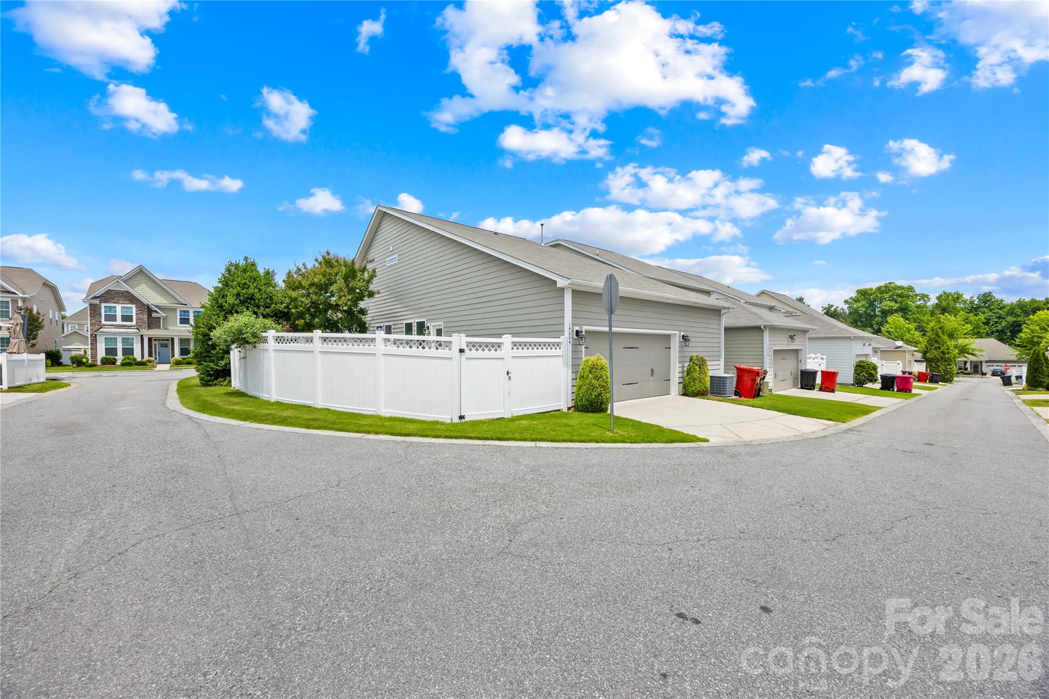 14004 Helen Benson Boulevard — Davidson