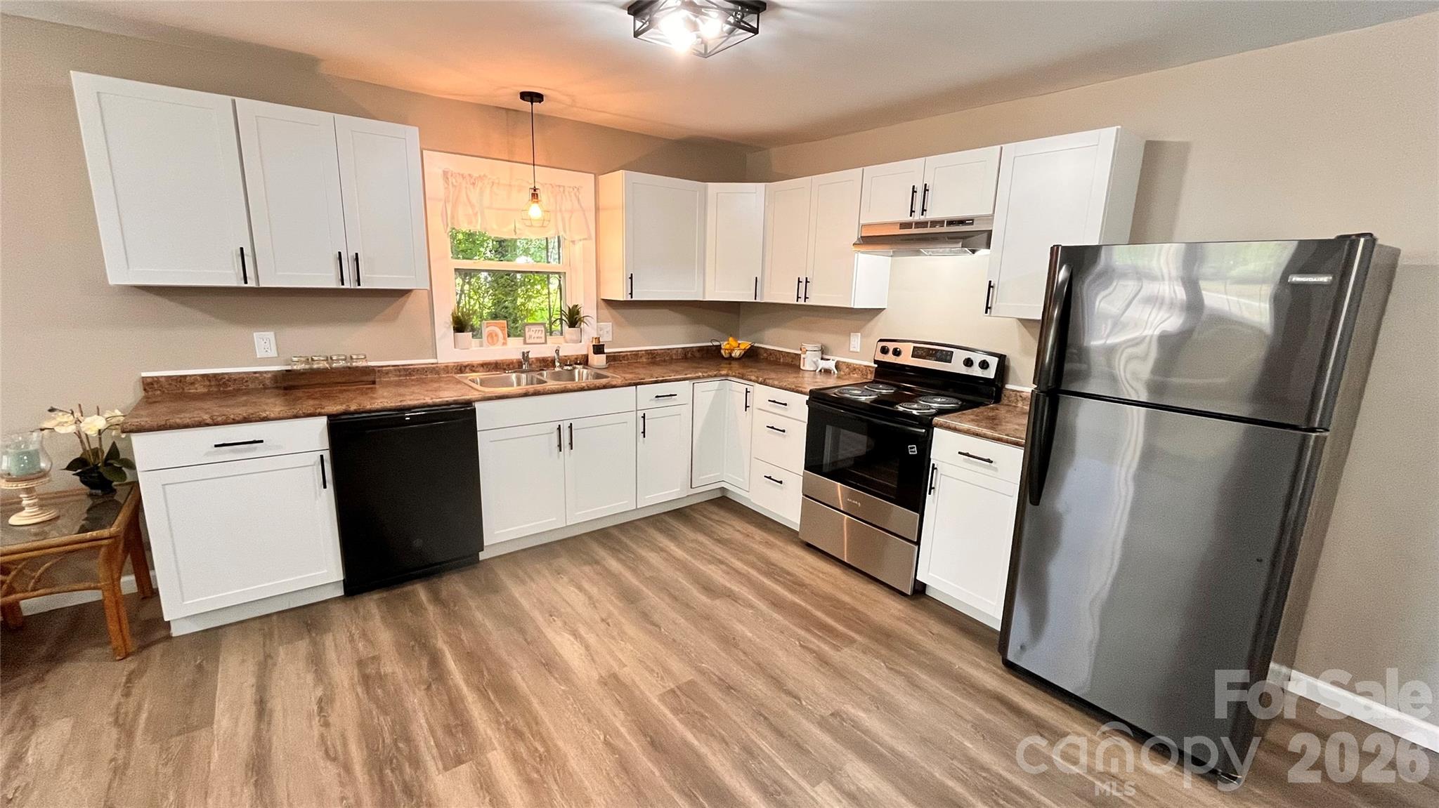 4009 Smokey Creek Road — Lenoir