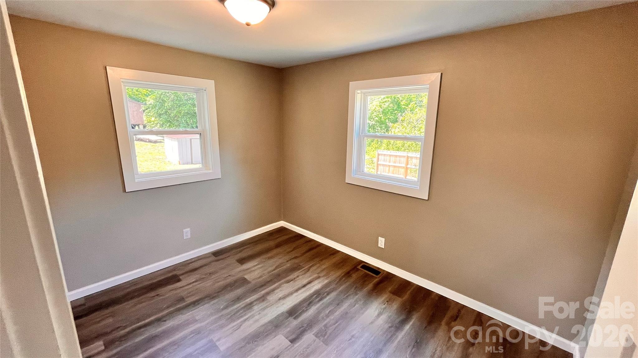 4009 Smokey Creek Road — Lenoir