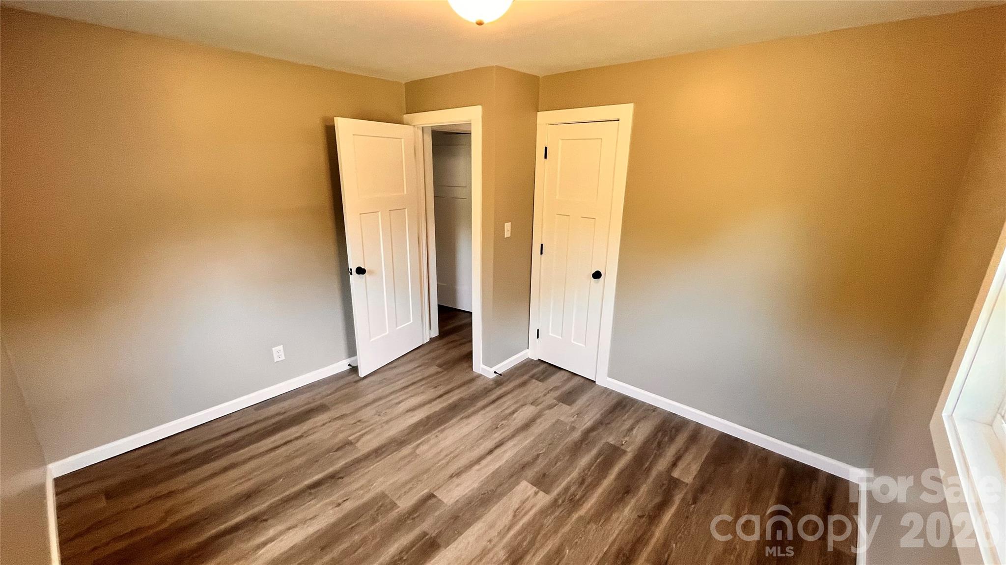 4009 Smokey Creek Road — Lenoir