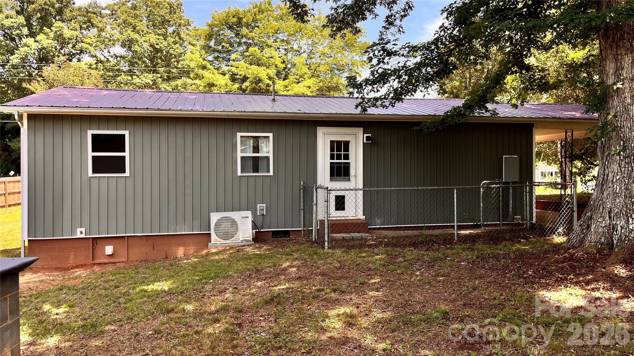 4009 Smokey Creek Road — Lenoir