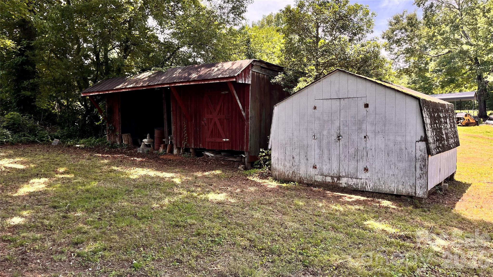 4009 Smokey Creek Road — Lenoir