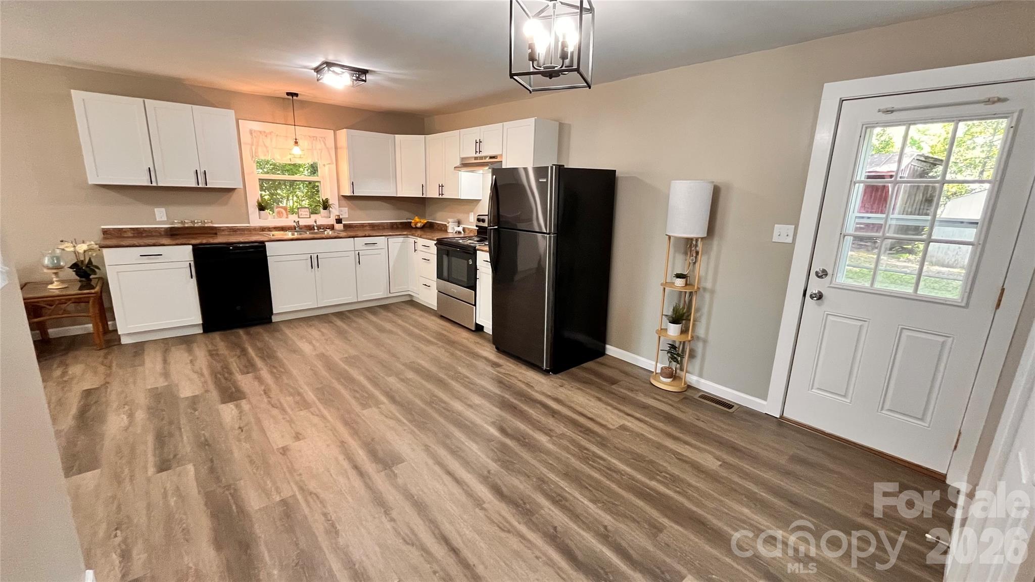 4009 Smokey Creek Road — Lenoir