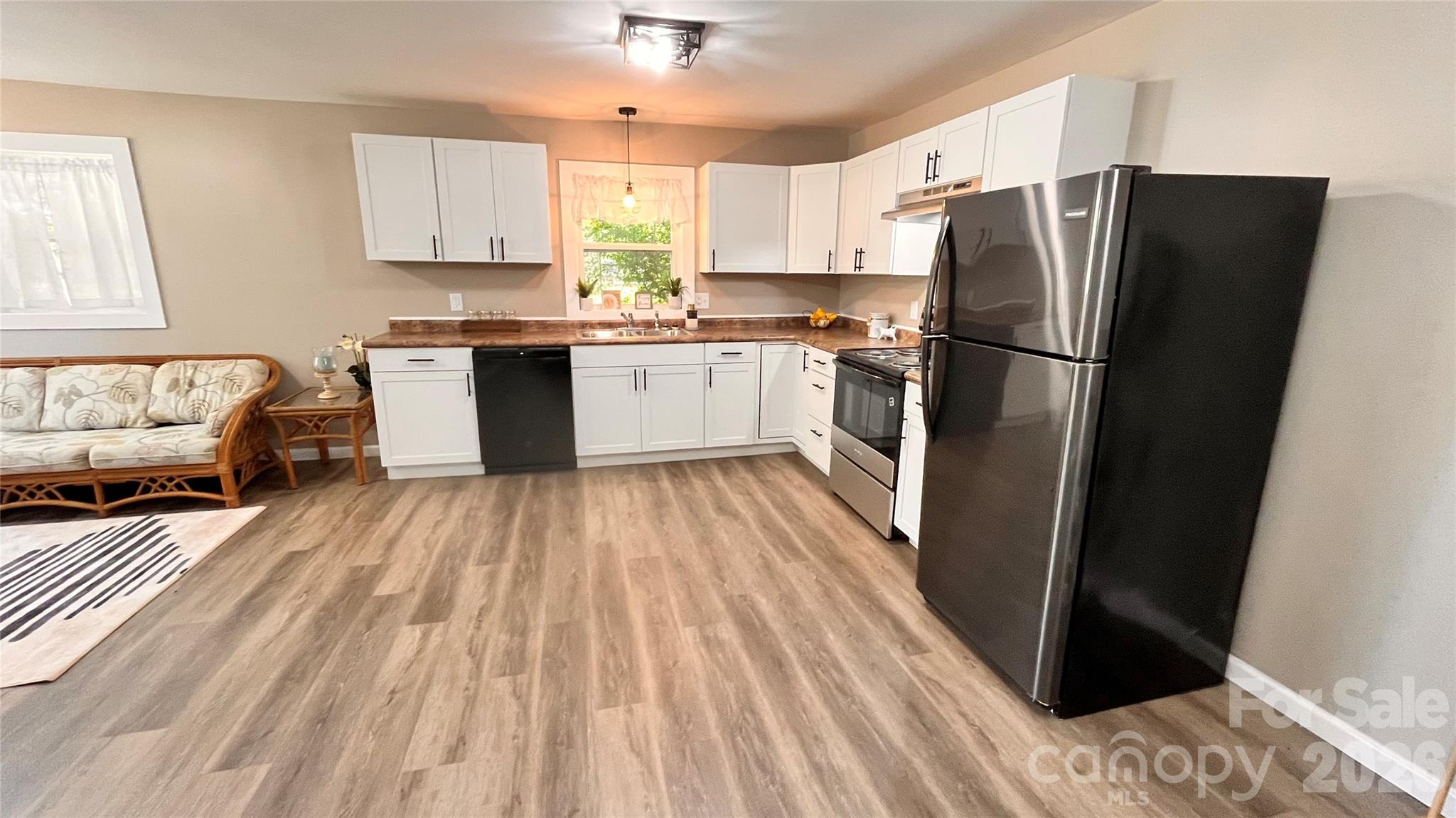4009 Smokey Creek Road — Lenoir