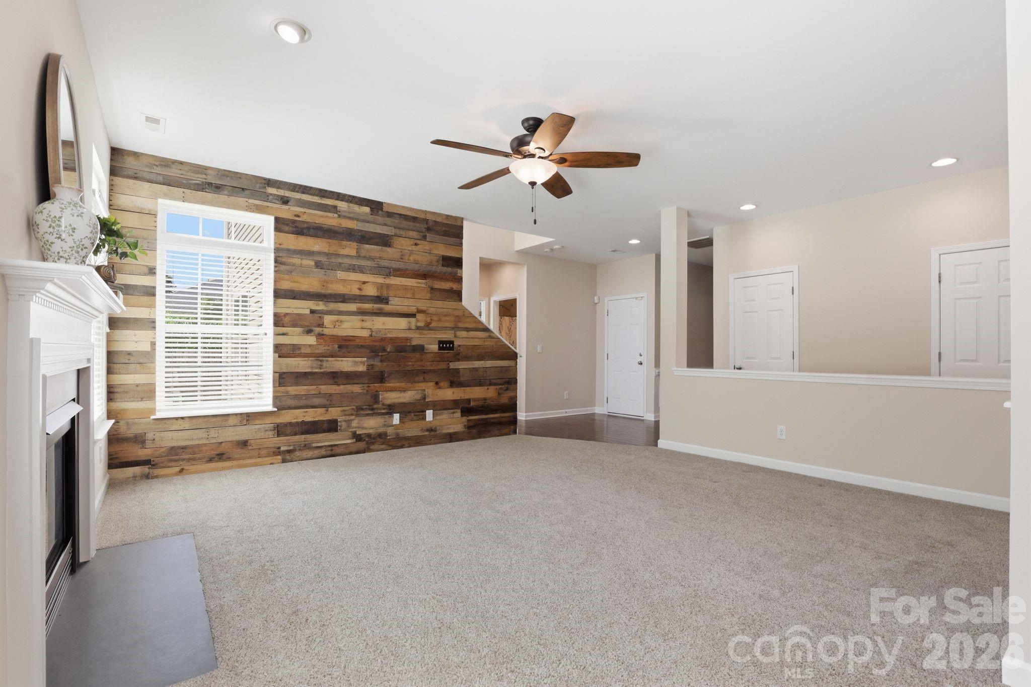 223 Pleasant Grove Lane — Mooresville