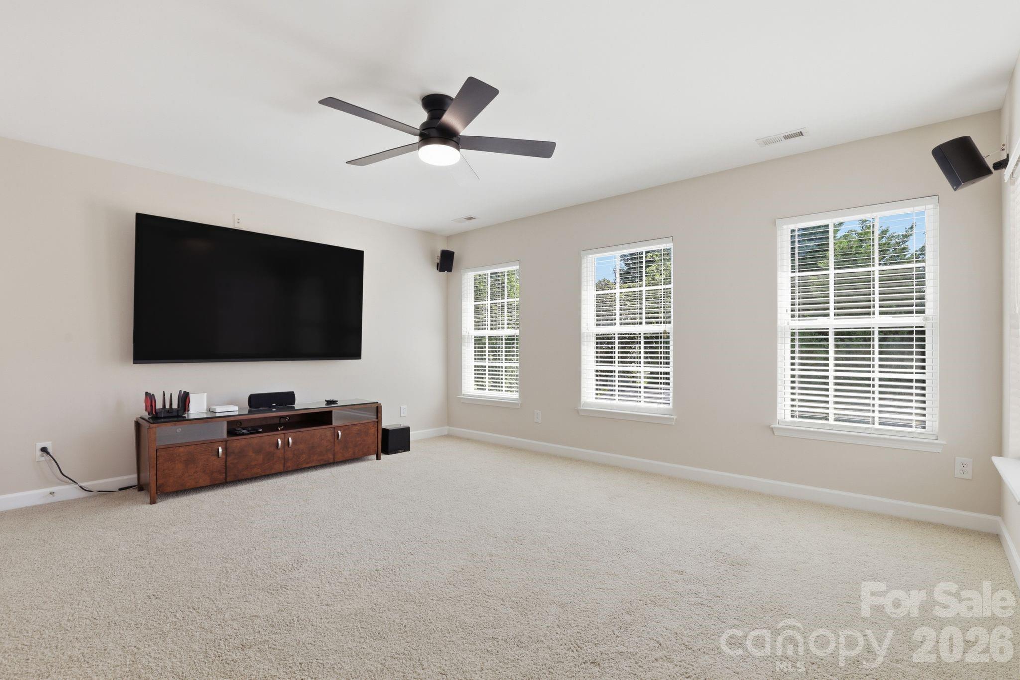 223 Pleasant Grove Lane — Mooresville